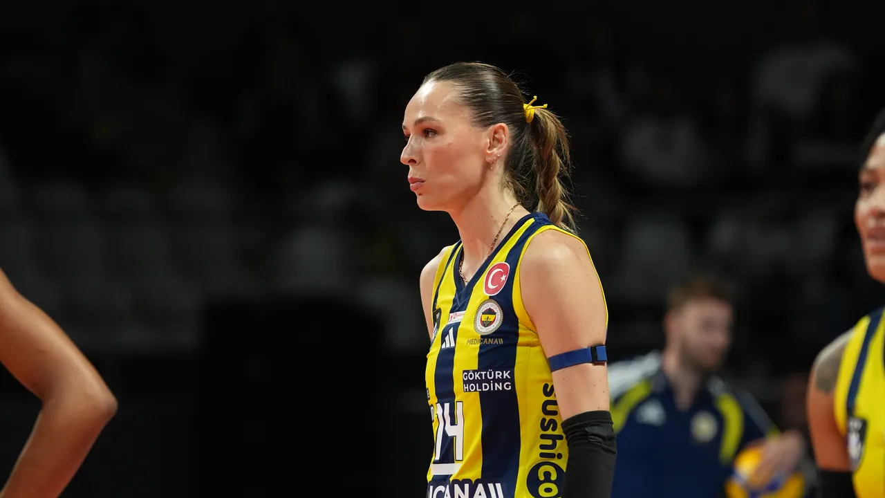 Eda Erdem Dündar, Fenerbahçe Medicana formasıyla (Ekim 2026)