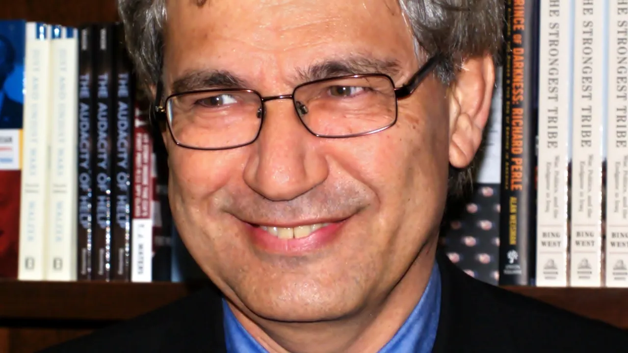 Orhan Pamuk, New York’ta bir kitap söyleşisinde (2009)