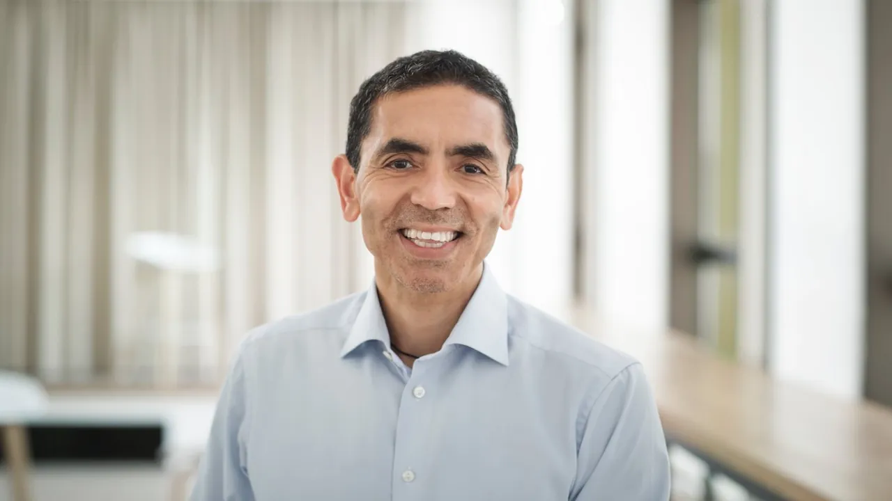 Uğur Şahin, BioNTech’in tanıtım fotoğrafında (2019)