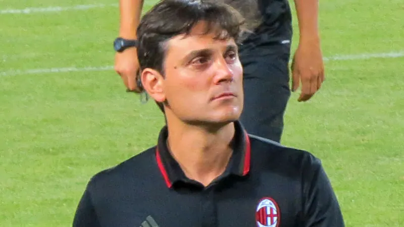 Vincenzo Montella, Milan teknik direktörüyken (Temmuz 2016)